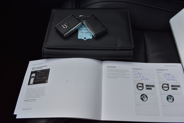 Volvo S90 T4 190PK Business Luxury + | Trekhaak | BLIS | 360 Camera | Stoel Verwarm. V+A | Pano |