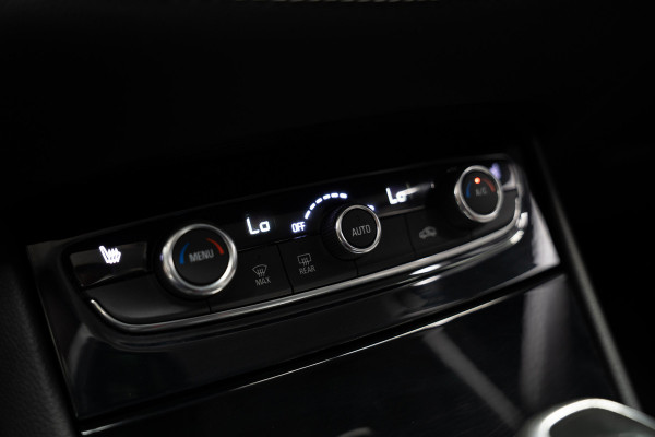 Opel Grandland X 1.2 Turbo Aut. Leer Navi Camera PDC Climate Stoelverwarming voor en achter Stuurverwarming Carplay Cruise LM velgen