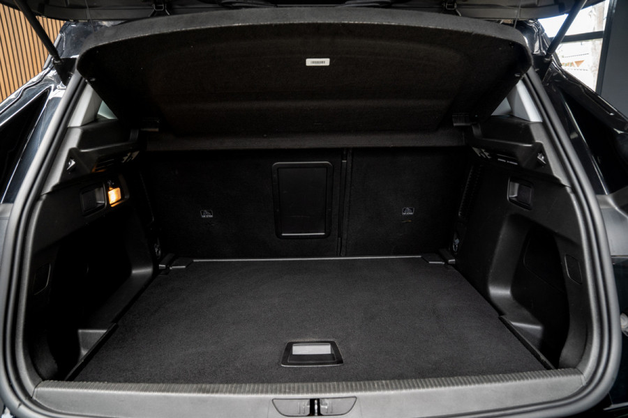 Opel Grandland X 1.2 Turbo Aut. Leer Navi Camera PDC Climate Stoelverwarming voor en achter Stuurverwarming Carplay Cruise LM velgen
