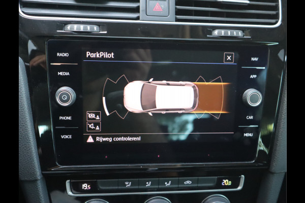 Volkswagen Golf 1.5 TSI Highline Pano / Led / Navi / Elekramen / R-Line / Dealer onderhouden