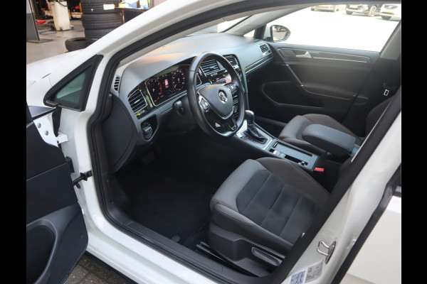 Volkswagen Golf 1.5 TSI Highline Pano / Led / Navi / Elekramen / R-Line / Dealer onderhouden