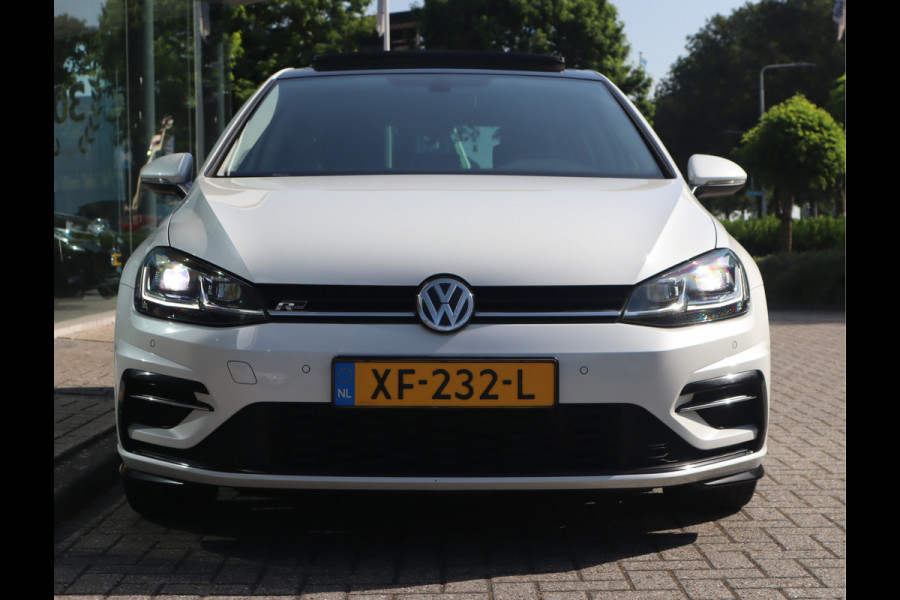 Volkswagen Golf 1.5 TSI Highline Pano / Led / Navi / Elekramen / R-Line / Dealer onderhouden
