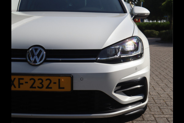 Volkswagen Golf 1.5 TSI Highline Pano / Led / Navi / Elekramen / R-Line / Dealer onderhouden