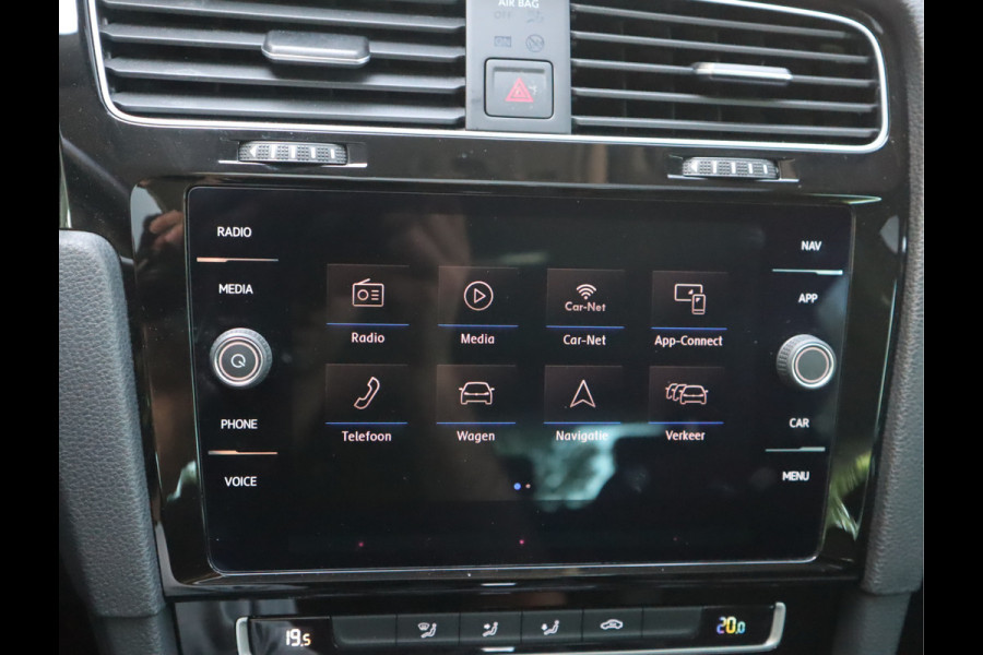 Volkswagen Golf 1.5 TSI Highline Pano / Led / Navi / Elekramen / R-Line / Dealer onderhouden