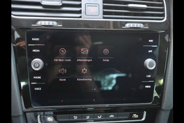 Volkswagen Golf 1.5 TSI Highline Pano / Led / Navi / Elekramen / R-Line / Dealer onderhouden
