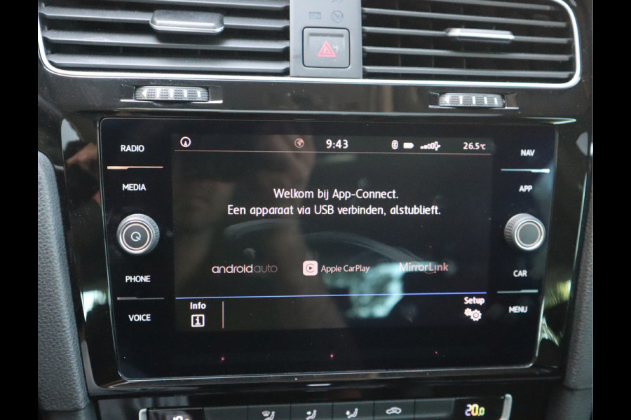 Volkswagen Golf 1.5 TSI Highline Pano / Led / Navi / Elekramen / R-Line / Dealer onderhouden