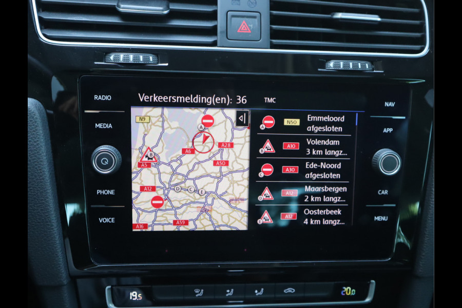 Volkswagen Golf 1.5 TSI Highline Pano / Led / Navi / Elekramen / R-Line / Dealer onderhouden