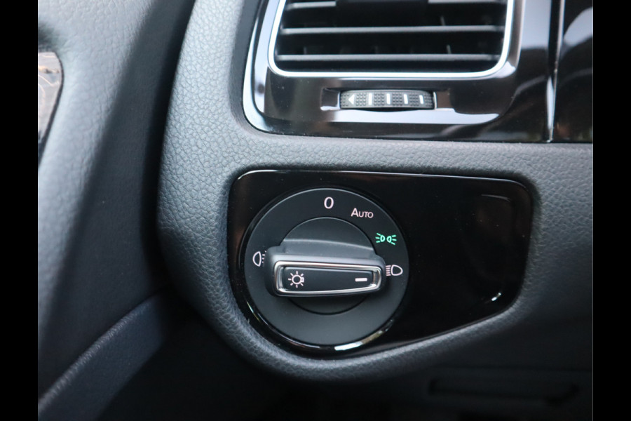 Volkswagen Golf 1.5 TSI Highline Pano / Led / Navi / Elekramen / R-Line / Dealer onderhouden