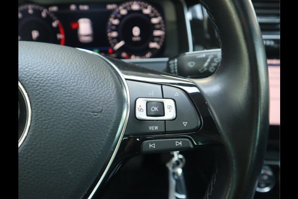 Volkswagen Golf 1.5 TSI Highline Pano / Led / Navi / Elekramen / R-Line / Dealer onderhouden