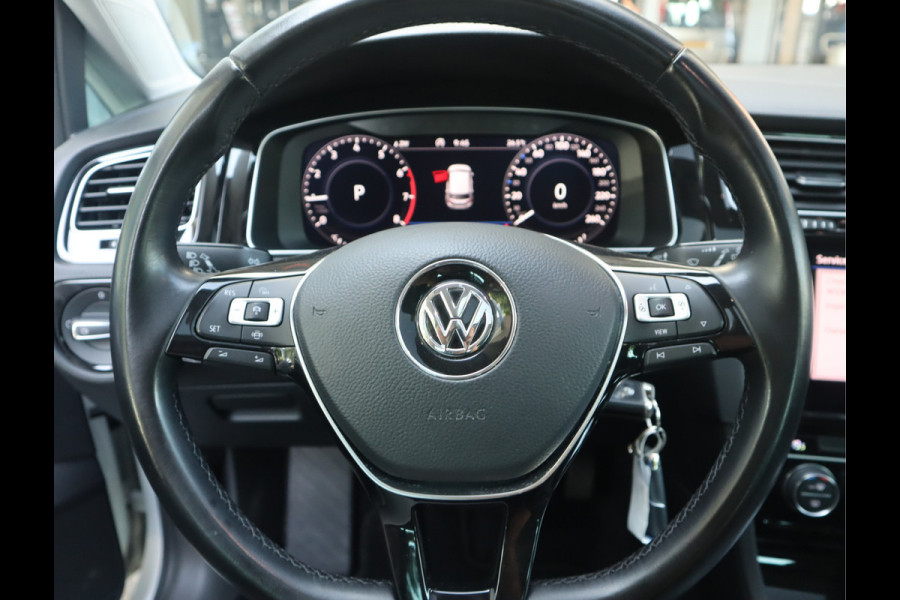 Volkswagen Golf 1.5 TSI Highline Pano / Led / Navi / Elekramen / R-Line / Dealer onderhouden