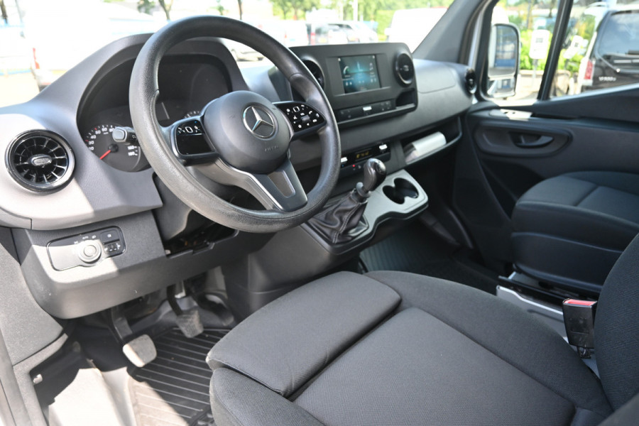 Mercedes-Benz Sprinter 315 CDI L2H1 MBUX met camera, Geveerde stoel, Trekhaak, Etc.