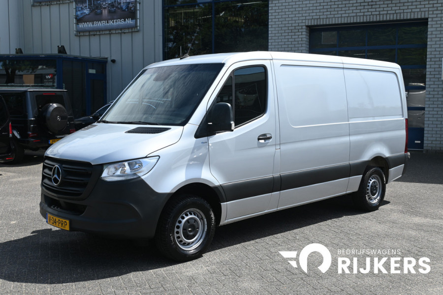 Mercedes-Benz Sprinter 315 CDI L2H1 MBUX met camera, Geveerde stoel, Trekhaak, Etc.