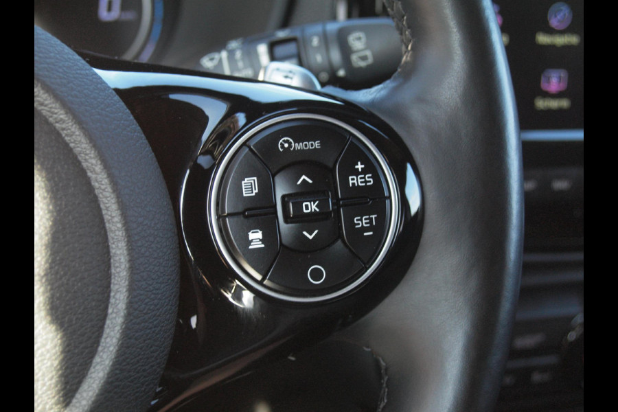 Kia e-Soul ExecutiveLine 64 kWh | Camera | Trekhaak | Harman Kardon | Head-Up Display | Apple Carplay |