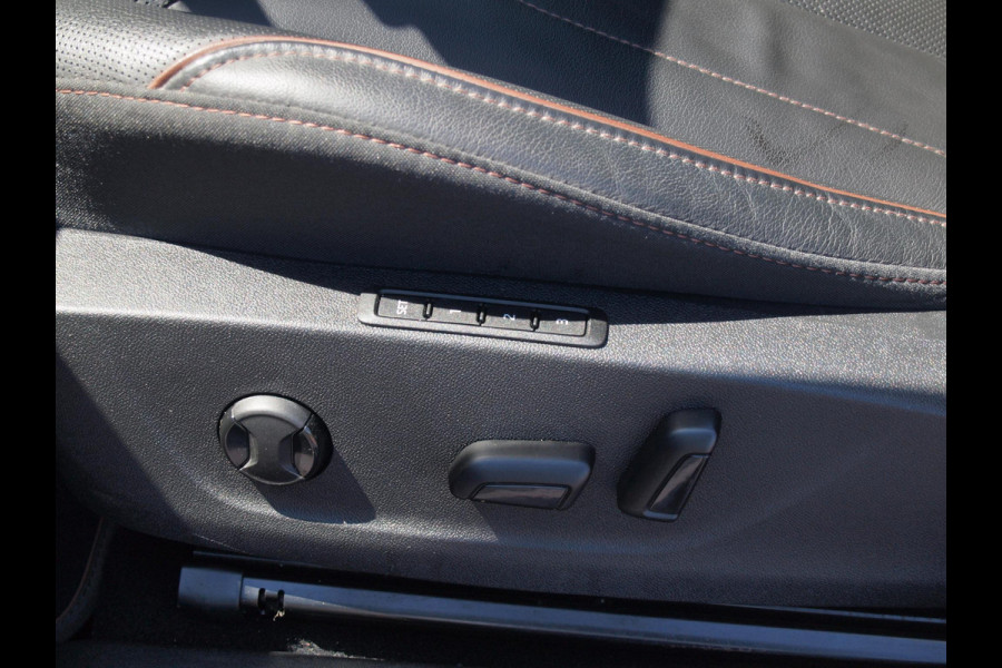 Škoda ENYAQ iV 80 | Panoramadak | Head-Up Display | Trekhaak | Camera | ACC |