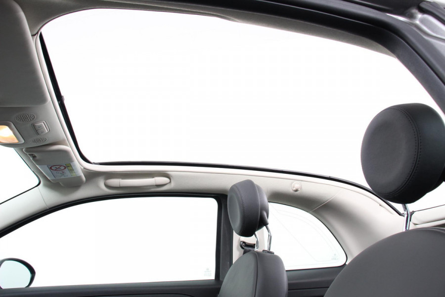 Fiat 500C 1.2 Lounge Navigatie Lederen interieur Climate control Cruise control Parkeer sensor achter DAB