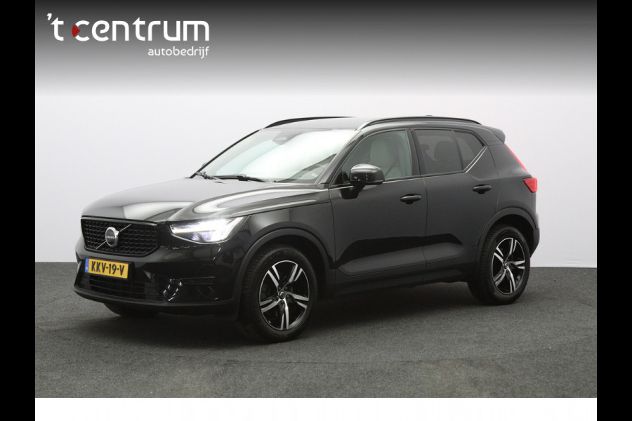 Volvo XC40 2.0 B3 164 PK Plus Dark, 4-Cilinder, Harman/Kardon, Leder, Trekhaak, Memory, Camera
