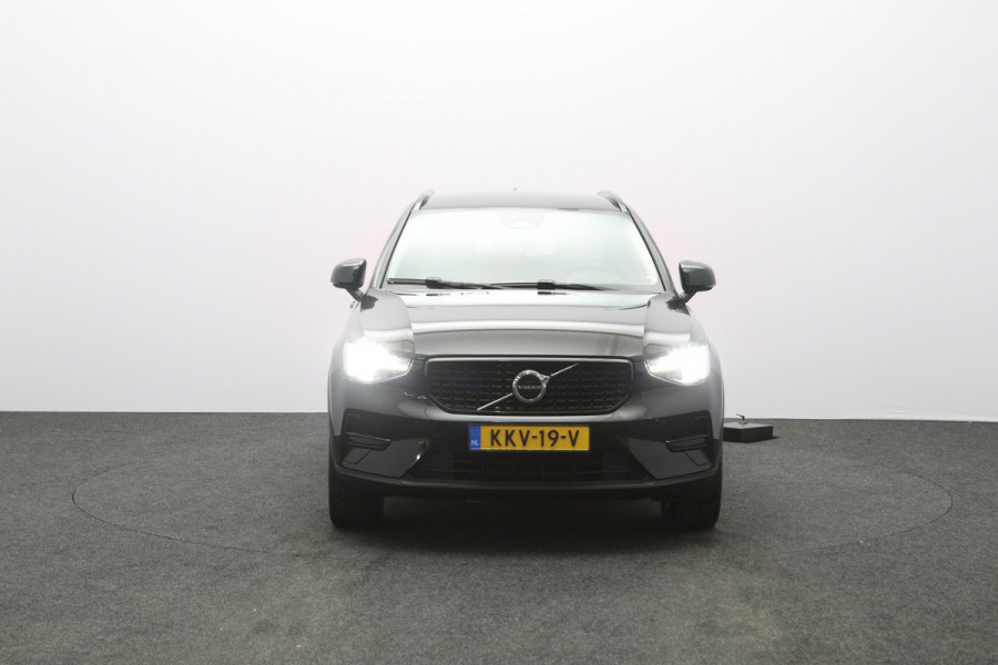 Volvo XC40 2.0 B3 164 PK Plus Dark, 4-Cilinder, Harman/Kardon, Leder, Trekhaak, Memory, Camera