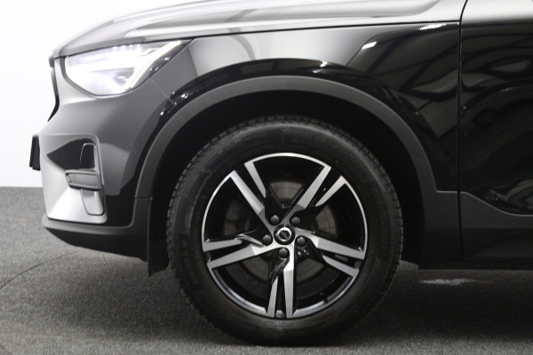 Volvo XC40 2.0 B3 164 PK Plus Dark, 4-Cilinder, Harman/Kardon, Leder, Trekhaak, Memory, Camera
