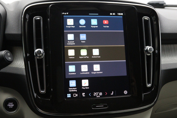 Volvo XC40 2.0 B3 164 PK Plus Dark, 4-Cilinder, Harman/Kardon, Leder, Trekhaak, Memory, Camera