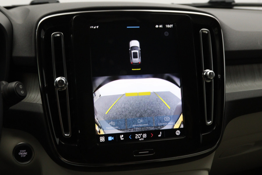 Volvo XC40 2.0 B3 164 PK Plus Dark, 4-Cilinder, Harman/Kardon, Leder, Trekhaak, Memory, Camera