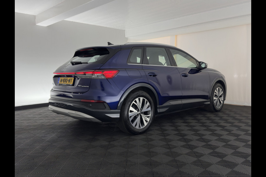 Audi Q4 e-tron 40 Launch edition Advanced 77 kWh [ 3-Fase-11kW ] (INCL-BTW) Aut. *NAVI-FULLMAP | MATRIX-LED | KEYLESS | CAMERA | AUDI-SOUND |  DIGI-COCKPIT | DAB | AMBIENTLIGHT | HEATED-SPORTSEATS | PRIVACYGLASS | CRUISE | 19''ALU*