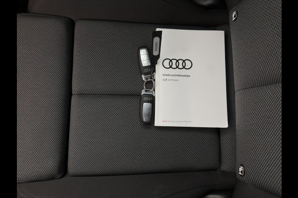 Audi Q4 e-tron 40 Launch edition Advanced 77 kWh [ 3-Fase-11kW ] (INCL-BTW) Aut. *NAVI-FULLMAP | MATRIX-LED | KEYLESS | CAMERA | AUDI-SOUND |  DIGI-COCKPIT | DAB | AMBIENTLIGHT | HEATED-SPORTSEATS | PRIVACYGLASS | CRUISE | 19''ALU*