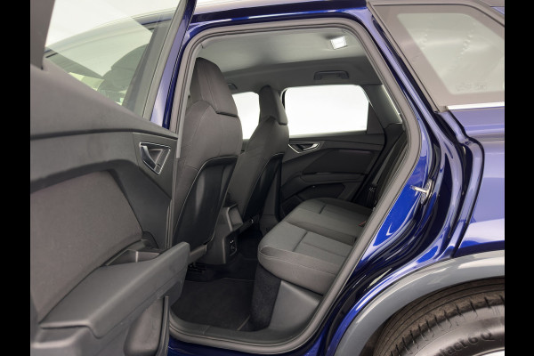 Audi Q4 e-tron 40 Launch edition Advanced 77 kWh [ 3-Fase-11kW ] (INCL-BTW) Aut. *NAVI-FULLMAP | MATRIX-LED | KEYLESS | CAMERA | AUDI-SOUND |  DIGI-COCKPIT | DAB | AMBIENTLIGHT | HEATED-SPORTSEATS | PRIVACYGLASS | CRUISE | 19''ALU*