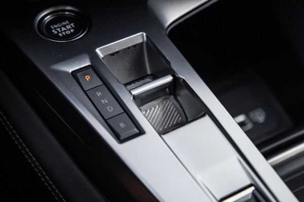 Peugeot 308 SW 1.6 HYbrid 180 GT Pack Business AIRCO / CRUISE CONTROLE / CARPLAY / PLUG IN HYBRID / STOELVERWARMING