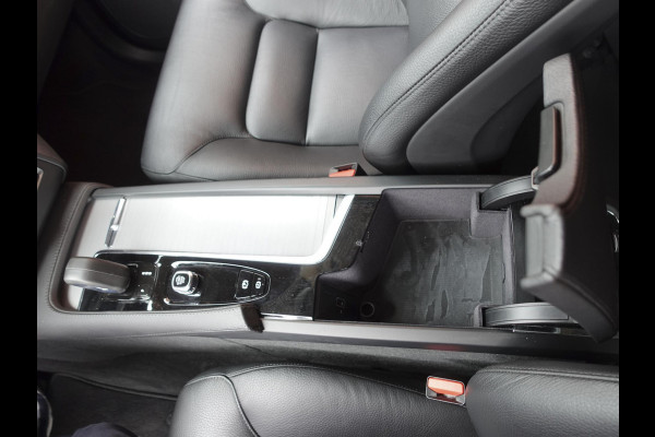 Volvo XC90 2.0 T8 Recharge AWD Inscription Expression 7-Pers Leder Navigatie Adaptive Cruise Control 19" Lichtmetalen Velgen PDC V+A Climate Control Camera