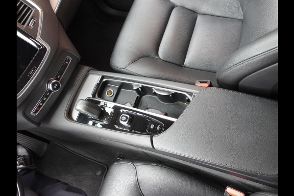 Volvo XC90 2.0 T8 Recharge AWD Inscription Expression 7-Pers Leder Navigatie Adaptive Cruise Control 19" Lichtmetalen Velgen PDC V+A Climate Control Camera
