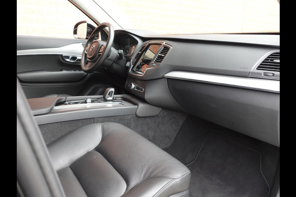 Volvo XC90 2.0 T8 Recharge AWD Inscription Expression 7-Pers Leder Navigatie Adaptive Cruise Control 19" Lichtmetalen Velgen PDC V+A Climate Control Camera
