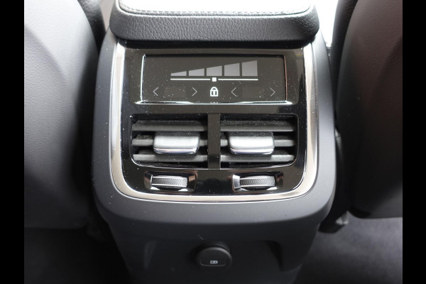 Volvo XC90 2.0 T8 Recharge AWD Inscription Expression 7-Pers Leder Navigatie Adaptive Cruise Control 19" Lichtmetalen Velgen PDC V+A Climate Control Camera