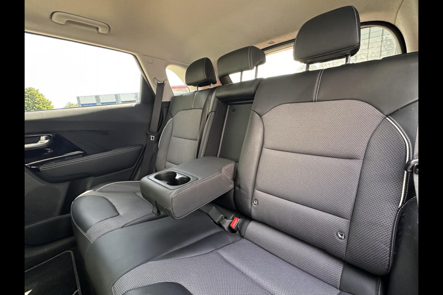 Kia e-Niro DynamicPlusLine 64 kWh | SOH: 95,1% | 3 Fase | Schuif/kantel dak | Afn. Trekhaak | Adaptive CC |