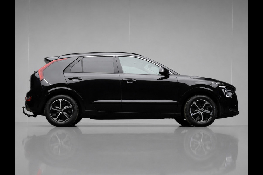 Kia Niro 1.6 GDi Hybrid DynamicPlusLine Sport (SCHUIFDAK,APPLE CARPLAY,NAVI,CAMERA,STOEL/STUUR VERWARMING,GETINT,LED,SPORTSTOELEN)