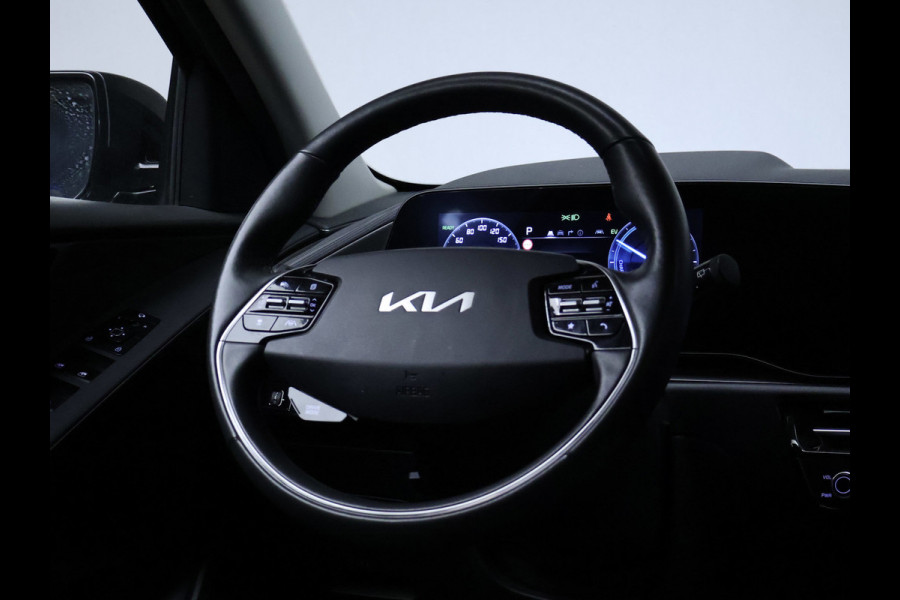 Kia Niro 1.6 GDi Hybrid DynamicPlusLine Sport (SCHUIFDAK,APPLE CARPLAY,NAVI,CAMERA,STOEL/STUUR VERWARMING,GETINT,LED,SPORTSTOELEN)