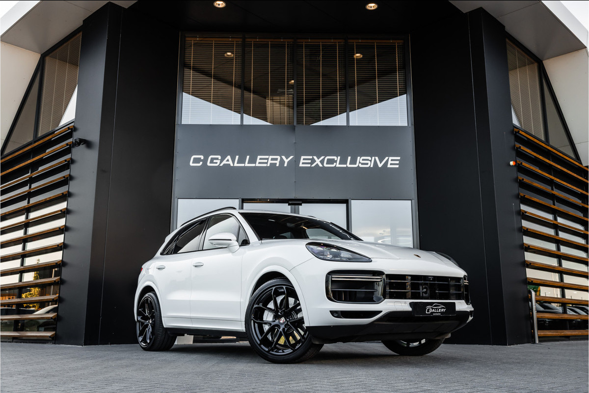 Porsche Cayenne 4.0 Turbo - Origineel NL | Sport Chrono + | Luchtvering | Elek. Trekhaak