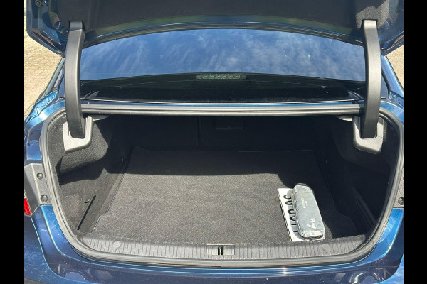 Renault Talisman 1.6 TCe Intens 150 PK | Trekhaak | 4Control | BOSE Audio | Dodehoeksensoren | Navigatie | Achteruitrijcamera | Full LED |