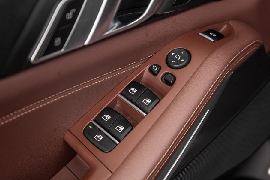 BMW X5 xDrive45e High Executive CARPLAY / CAMERA / DEALER ONDERHOUDEN / BRUIN LEER / STOELVERWARMING / TREKHAAK