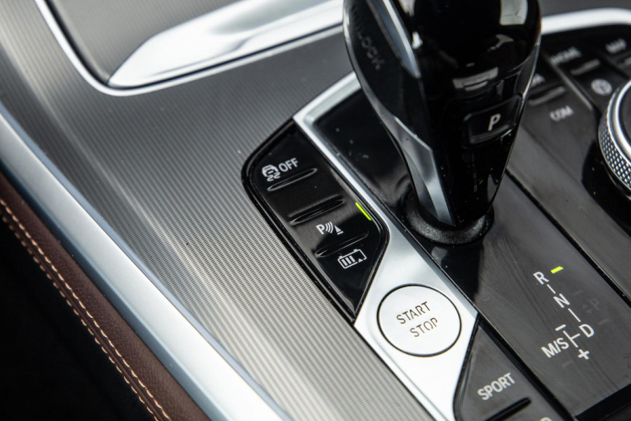 BMW X5 xDrive45e High Executive CARPLAY / CAMERA / DEALER ONDERHOUDEN / BRUIN LEER / STOELVERWARMING / TREKHAAK