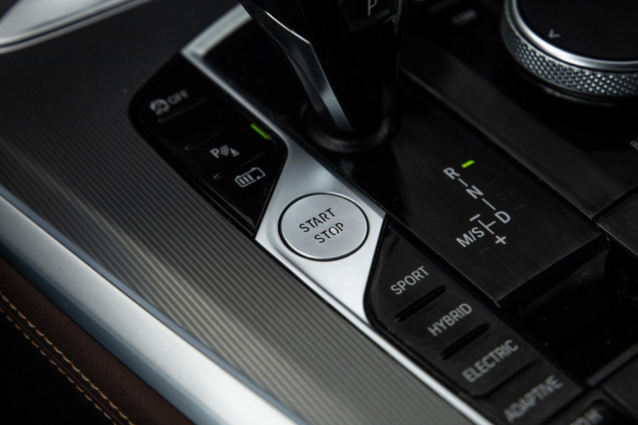 BMW X5 xDrive45e High Executive CARPLAY / CAMERA / DEALER ONDERHOUDEN / BRUIN LEER / STOELVERWARMING / TREKHAAK