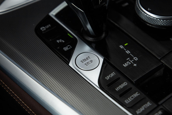 BMW X5 xDrive45e High Executive CARPLAY / CAMERA / DEALER ONDERHOUDEN / BRUIN LEER / STOELVERWARMING / TREKHAAK
