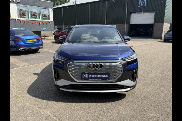 Audi Q4 Sportback e-tron 45 Edition 82 kWh VAN: 44.900,- VOOR: 41.877,- UW WKVOORDEEL: 3.023,-|S-LINE| 10.000KM! | STOELVERWARMING| ELEKTRISCHE ACHTERKLEP| ACHTERUITRIJCAMERA | MATRIX LED|