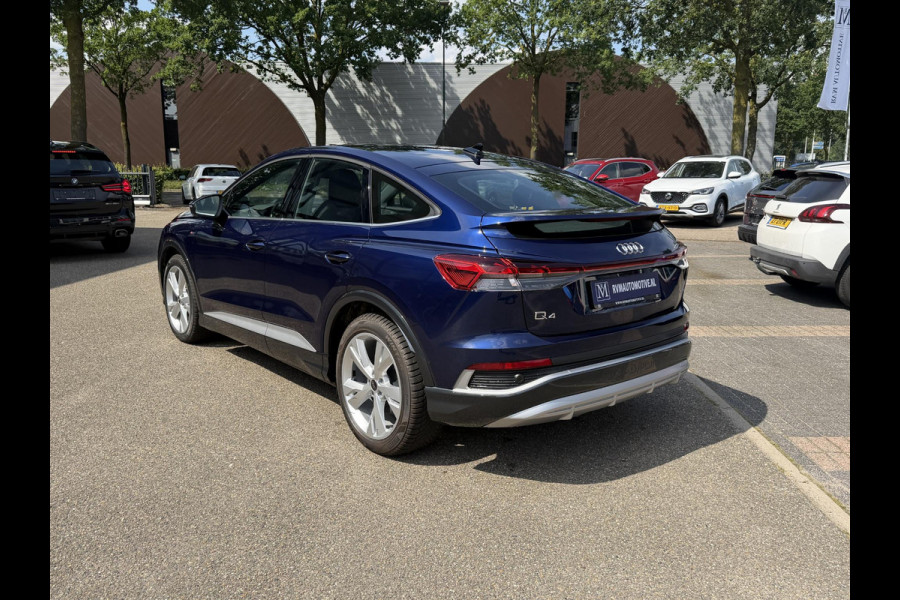 Audi Q4 Sportback e-tron 45 Edition 82 kWh VAN: 44.900,- VOOR: 41.877,- UW WKVOORDEEL: 3.023,-|S-LINE| 10.000KM! | STOELVERWARMING| ELEKTRISCHE ACHTERKLEP| ACHTERUITRIJCAMERA | MATRIX LED|