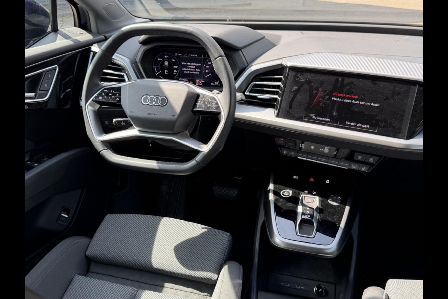 Audi Q4 Sportback e-tron 45 Edition 82 kWh VAN: 44.900,- VOOR: 41.877,- UW WKVOORDEEL: 3.023,-|S-LINE| 10.000KM! | STOELVERWARMING| ELEKTRISCHE ACHTERKLEP| ACHTERUITRIJCAMERA | MATRIX LED|