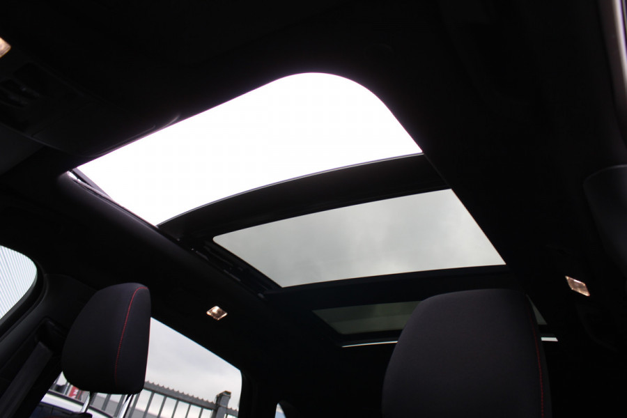 Ford Kuga 2.5 PHEV ST-Line | Panoramadak | Trekhaak | BLIS | Head-up | Adaptieve cruise