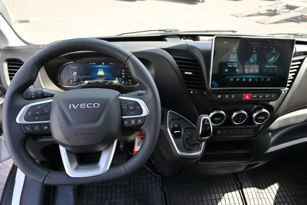 Iveco Daily 35S18 3.0 180 pk Hi-Matic Bakwagen ACC, Geveerde stoel, Apple Carplay/Android Auto