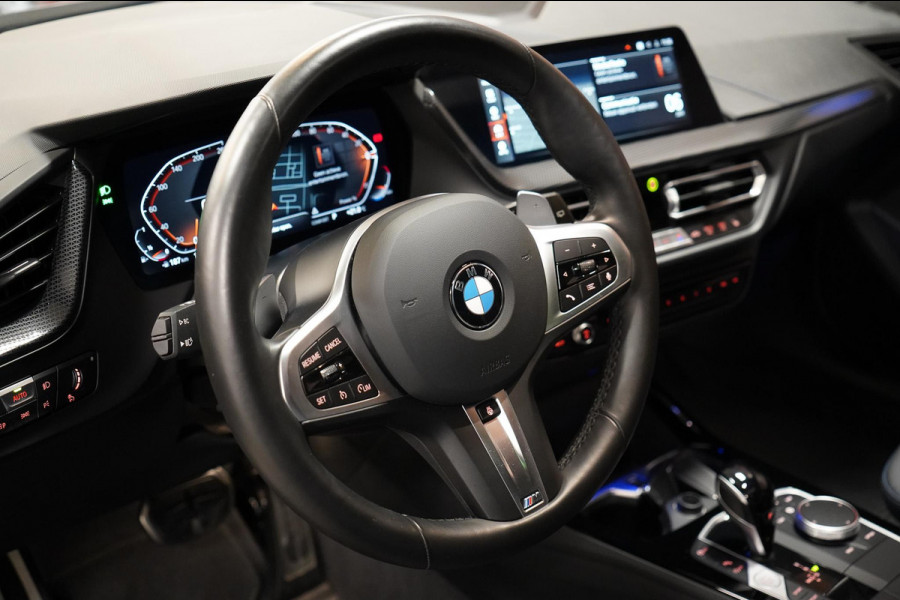 BMW 1-serie 120i M-Sport Pano|Sfeer|Stuurverwarming