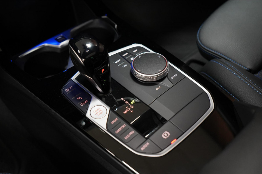 BMW 1-serie 120i M-Sport Pano|Sfeer|Stuurverwarming