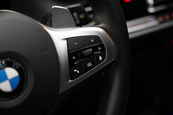 BMW 1-serie 120i M-Sport Pano|Sfeer|Stuurverwarming