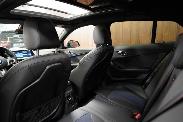 BMW 1-serie 120i M-Sport Pano|Sfeer|Stuurverwarming